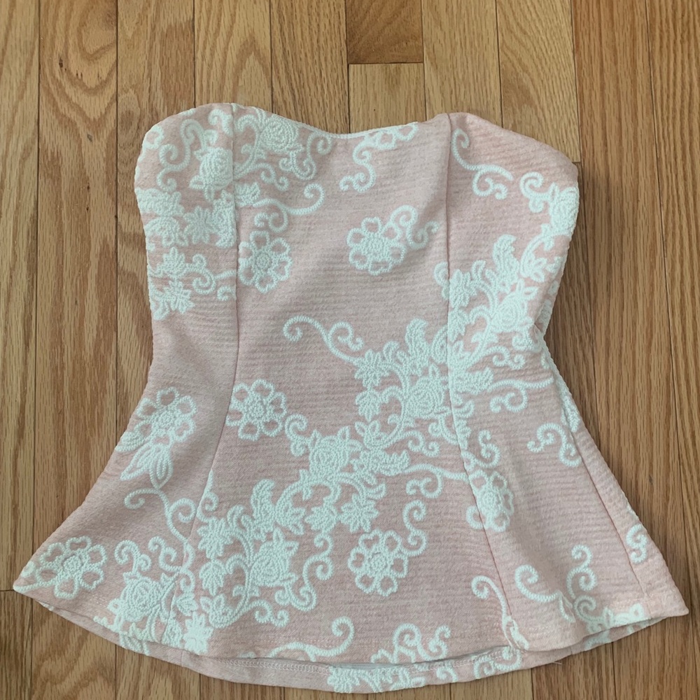 ADORABLE PINK & WHITE FLORAL TOP